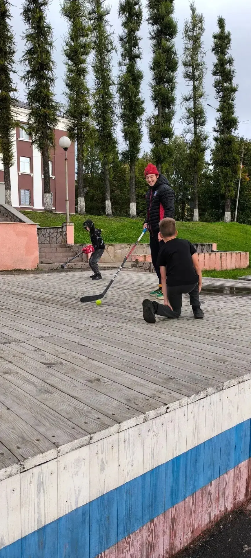 А почему бы и да! В перерывах от работы делимся своим настроением и опытом с подрастающ...