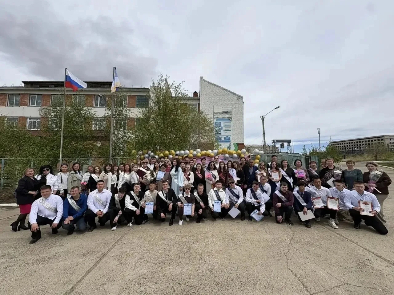Последний звонок в Гусиноозерском энергетическом техникуме 🎓