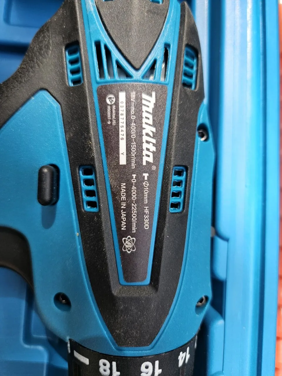 Makita шуруповерт  в отличном состоянии Все характеристики на фото  💰Цена 2000 📞79965941672 звонить 