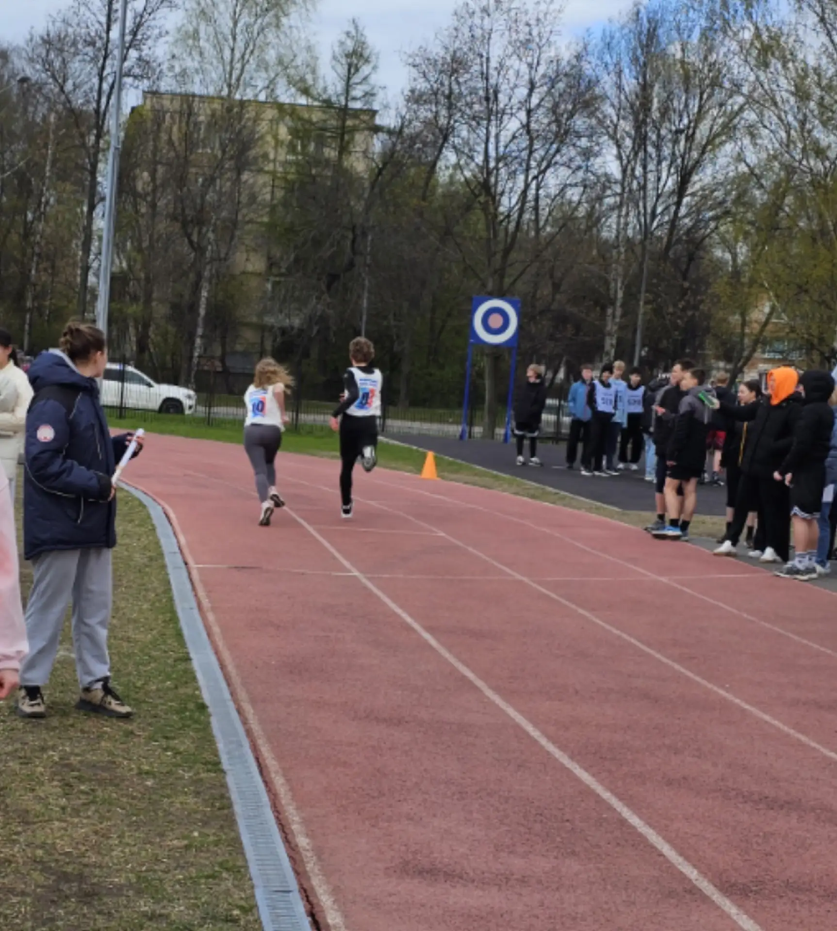 🏆 Бронза на " Невской эствфете"! Наша команда 8-11 классов - третьи в соревнованиях по бегу в Невско