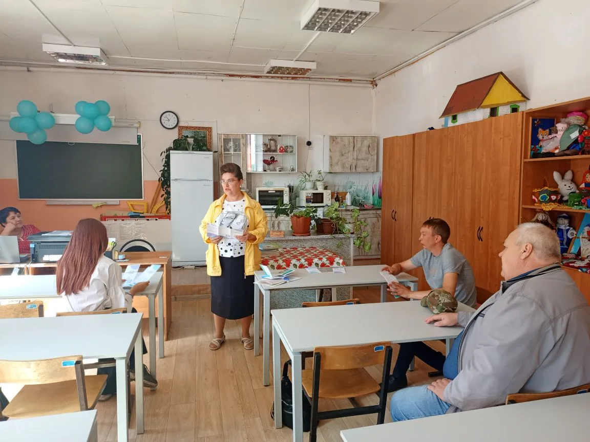 🚀 Спасский АПТ продолжает профориентационный марафон: встреча в Мажаров-Майданской школе.

Профорие