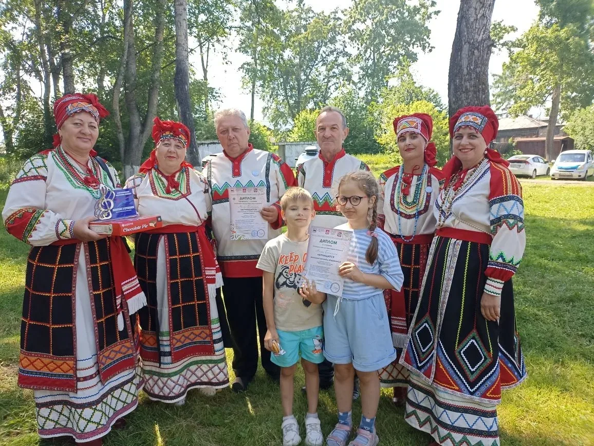 Наши творческие девочки, юные ученицы школы Лымарь Эвелина и Приловская Варвара приняли участие в XV