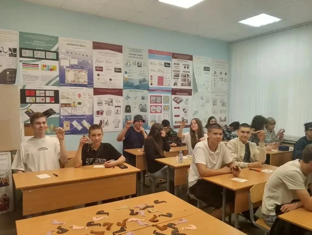 📚 Профориентация для восьмиклассников: дизайн и управление!  Сегодня ученики восьмых классов двух ко