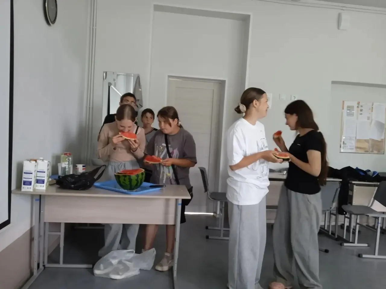 День в профильном отряде «Исток»: ум, спорт и сладкий финал! 🌞

🧩 Начался день с развлекательно‑ра