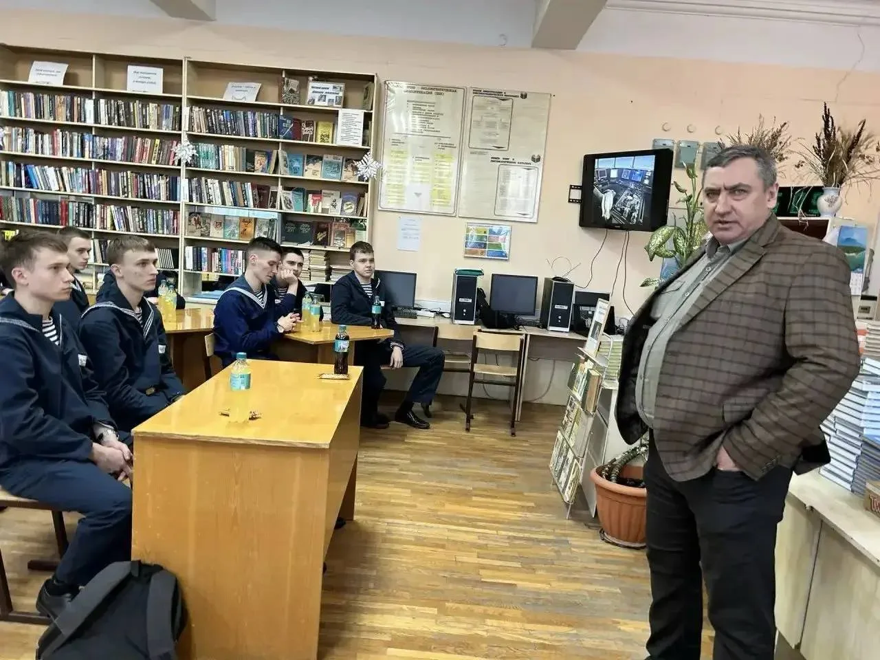 📅 Новости Морского колледжа ИВТ им. Г.Я. Седова   В пятницу, 16 января 2026 года, в библиотеке нашег