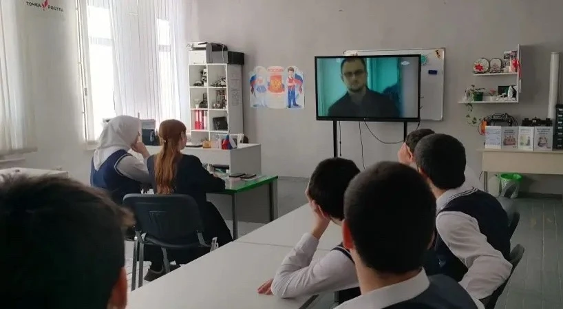 📌В рамках программы внеклассных мероприятий «Разговоры о важном» ученики 7-11 классов Курушской сред