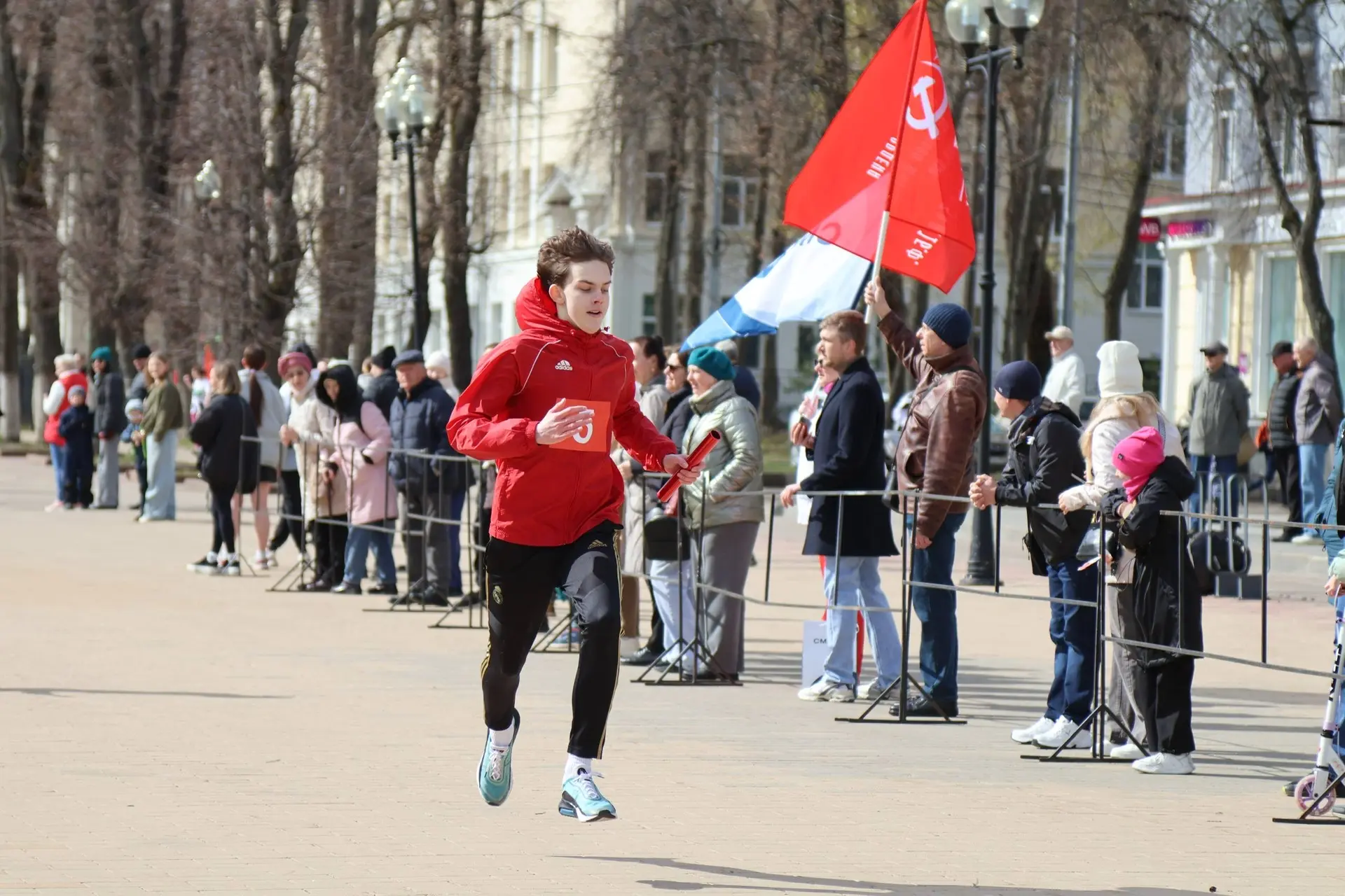 🏆Первомайская легкоатлетическая эстафета прошла в Ступино  На площади имени В.И. Ленина состоялась т