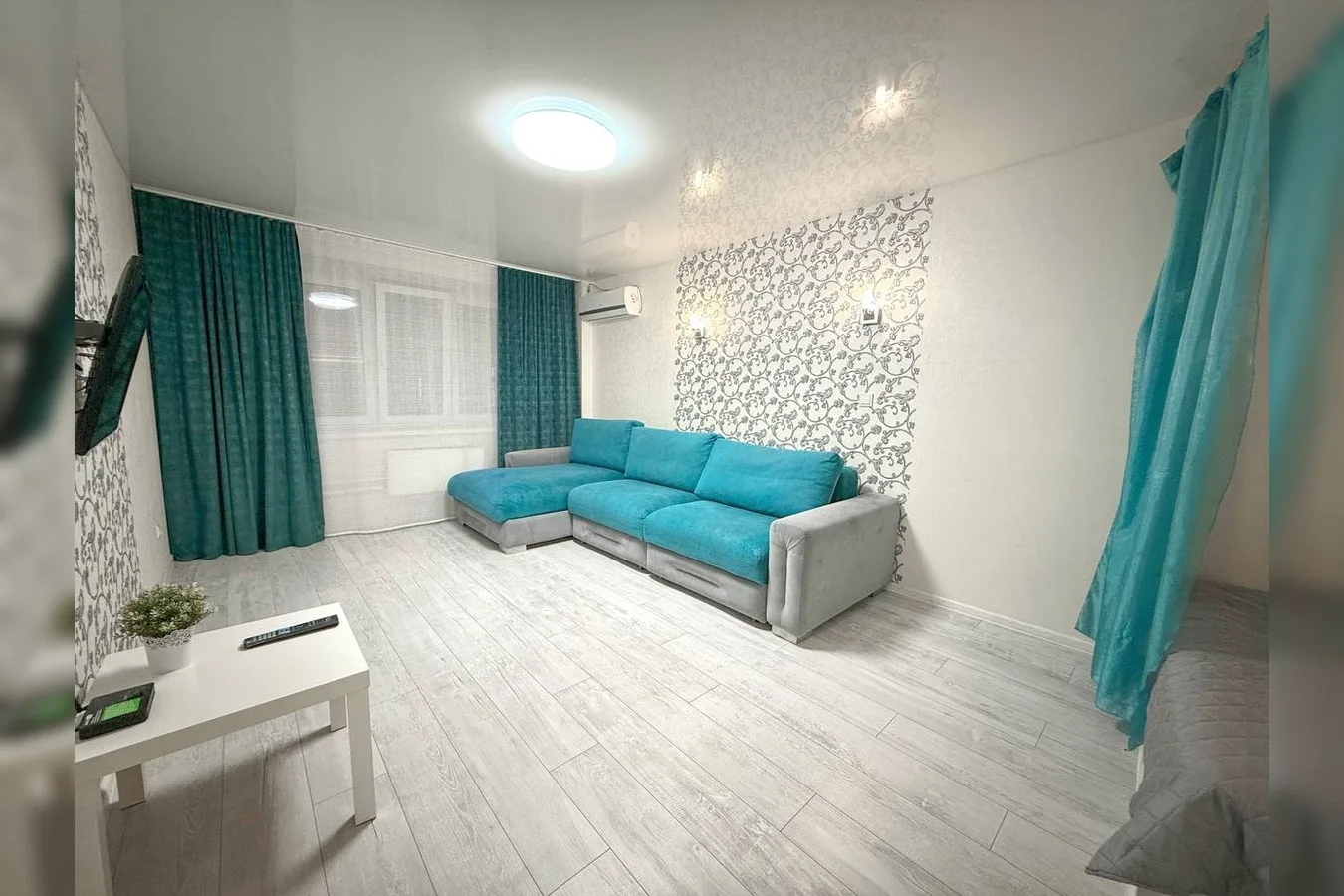 https://domiksmart.ru/ekaterinburg/kvartira-posutochno-ekaterinburg-avtovokzal-yuzhnyy-...