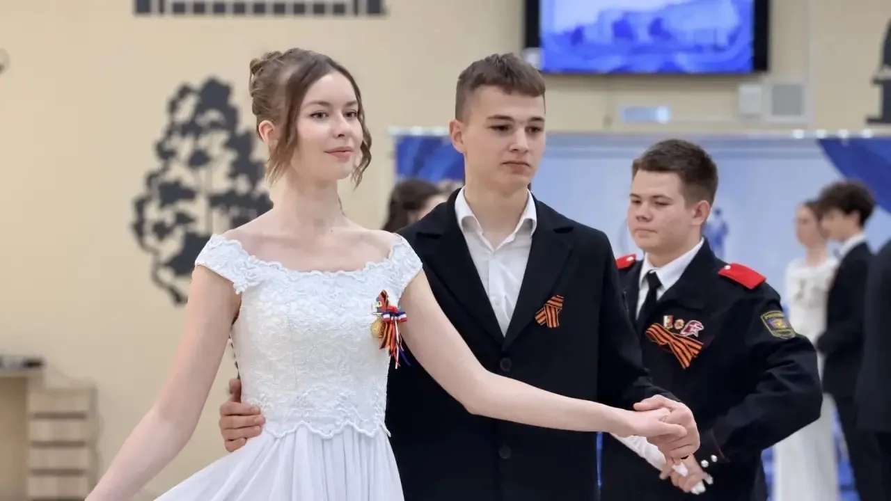 🌟 ИСТОРИЧЕСКОЕ СОБЫТИЕ: Первый школьный бал в нашей школе! 🌟  Впервые в истории нашей школы состоялс