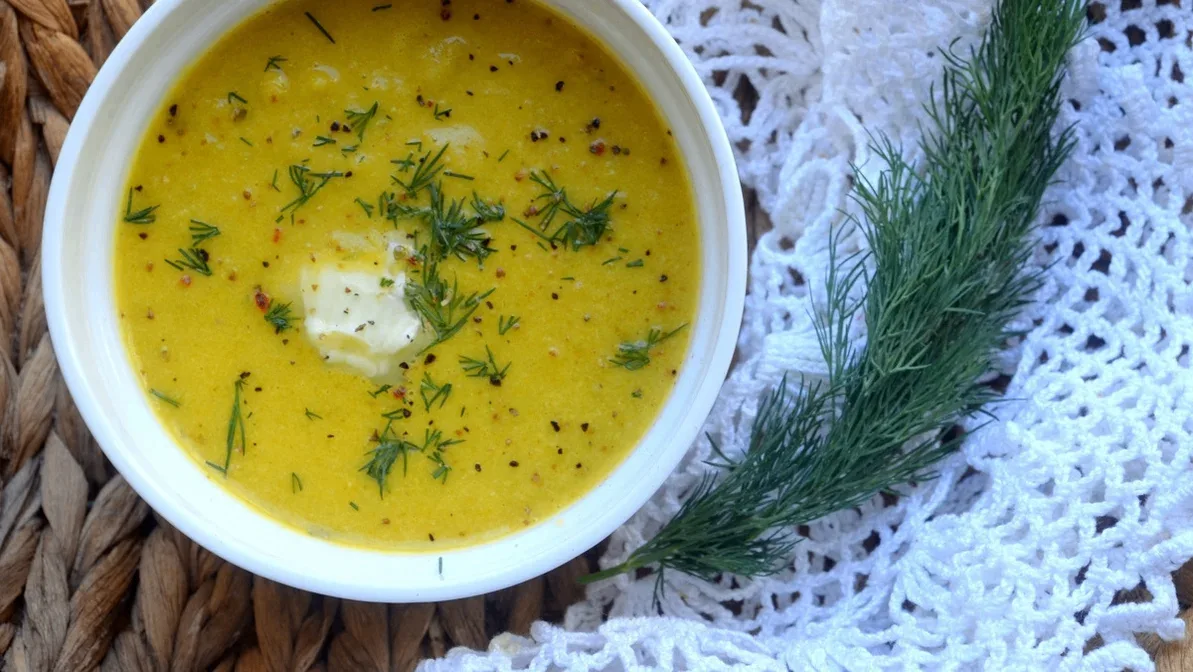 🥕 Овощной крем-суп на курином бульоне — нежный суп-пюре с пекинской капустой, зелёным ...