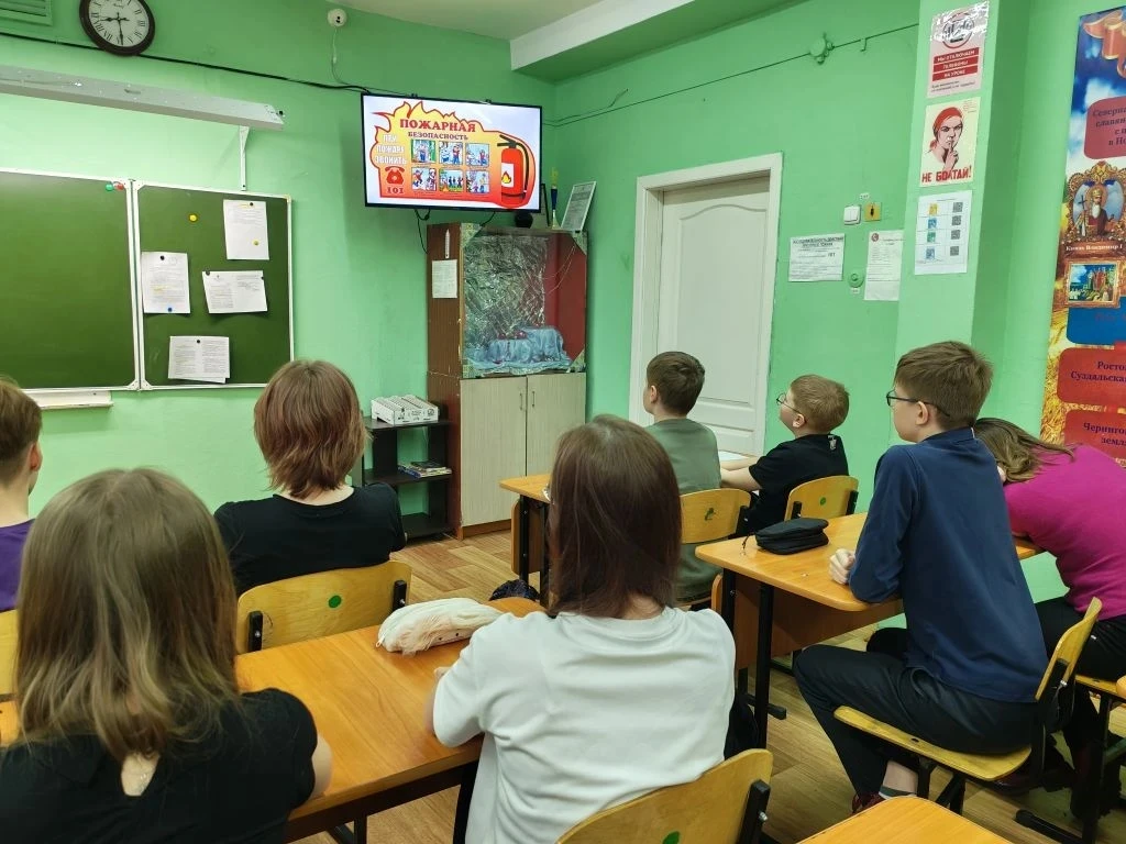 Сегодня в нашей школе прошли классные часы на тему пожарной безопасности в лесу. Ученики узнали о пр