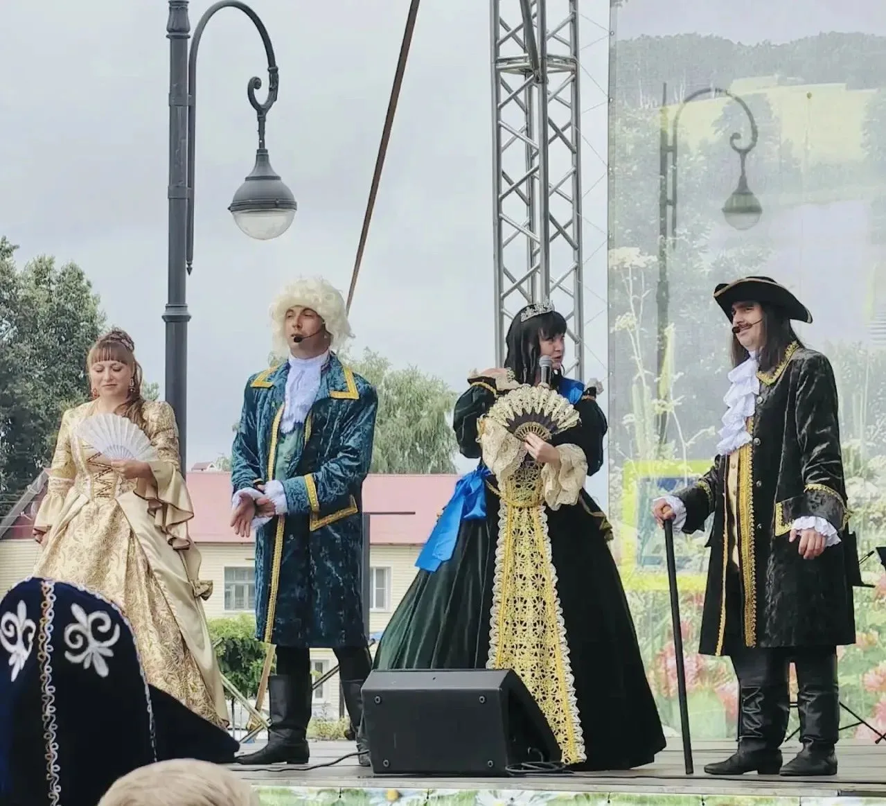 Сегодня в Чаплыгине фестиваль «Раненбургское застолье»!

🥨И, конечно, работает ярмарка продуктов пи