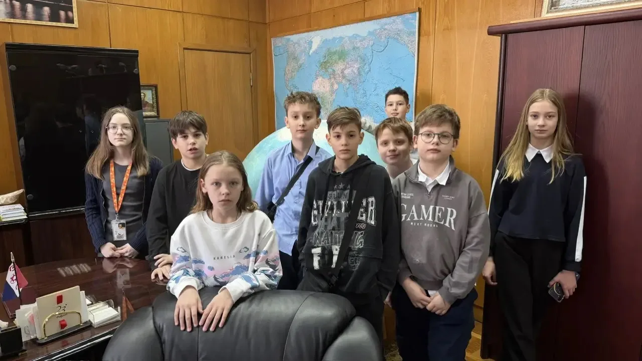 🧐Ученики 5-х классов нашей школы с большим интересом познакомились с работой полярников благодаря пр