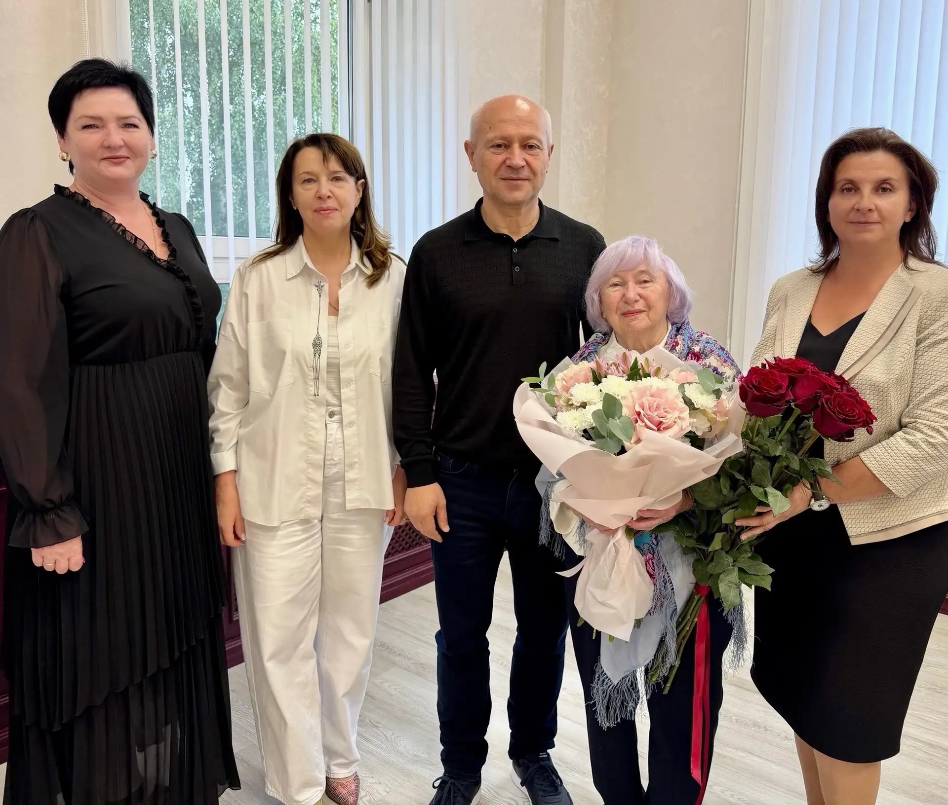 🌹Сегодня с 85-летним юбилеем поздравил человека огромного опыта и мудрости — Людмилу М...