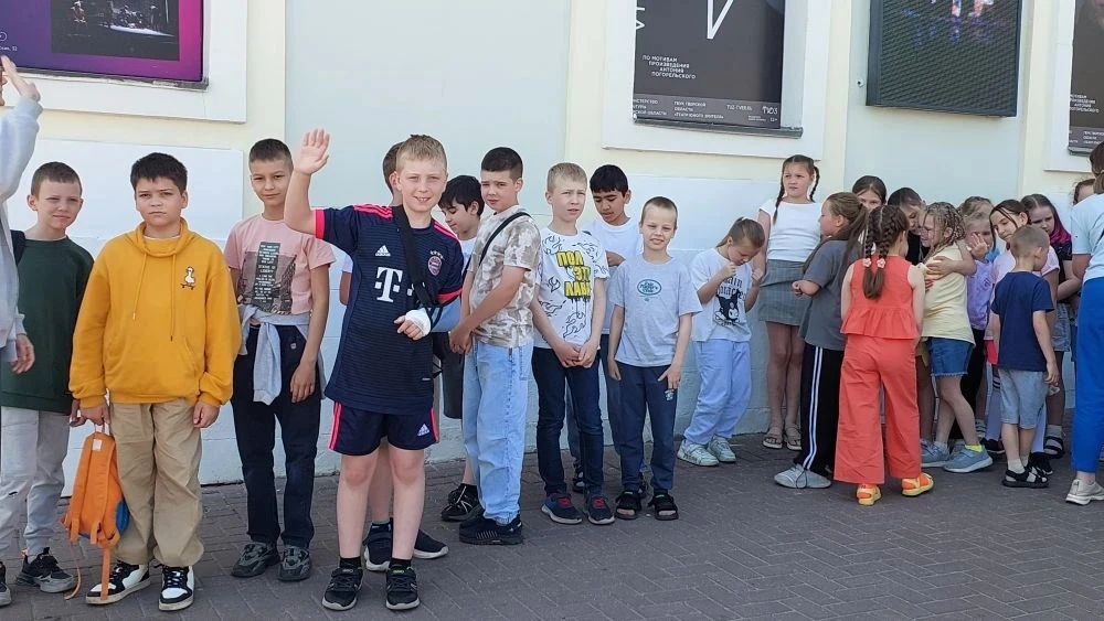 🎭 День в ТЮЗе — сказка с улыбкой до ушей!