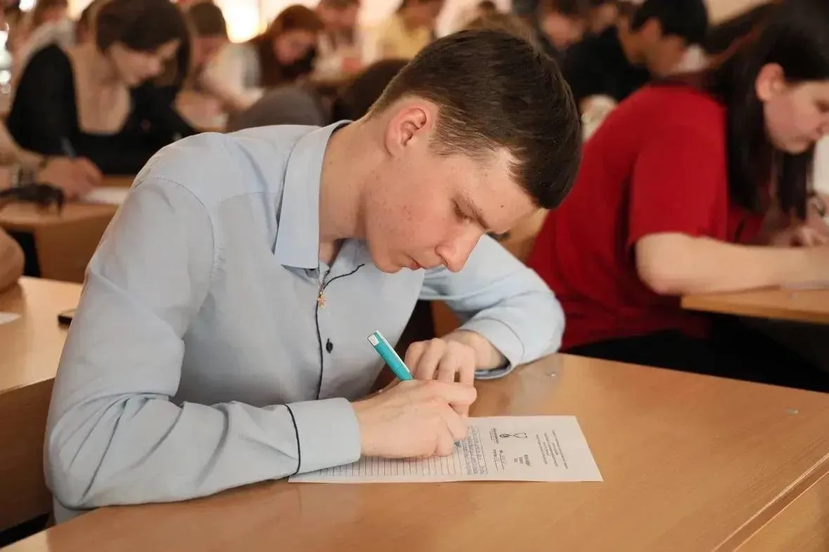 ⚡️В СЗГМУ им. И.И. Мечникова Минздрава России прошёл диктант «Write it Right»!  Мероприятие, приуроч
