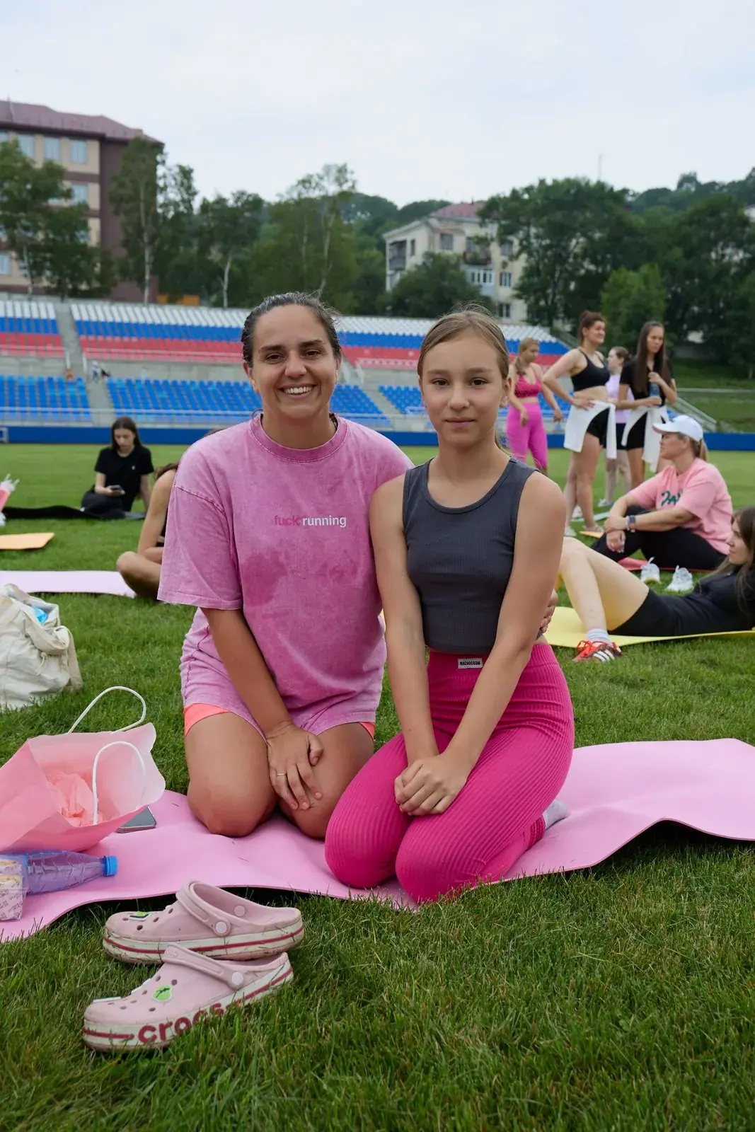 🤸‍♀️💖 Тренировка по растяжке в Находке стала настоящим городским событием