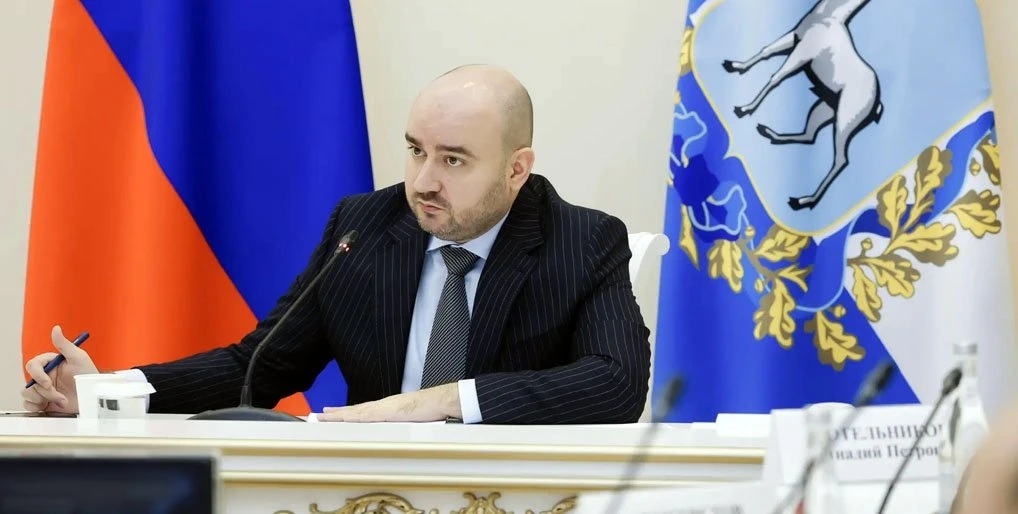 Губернатор Вячеслав Федорищев опроверг слухи о дефиците бензина в Самарской области.

Глава региона 