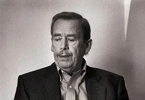 Вацлав Гавел (5 октября 1936 - 18 декабря 2011), чешский писатель и государственный дея...