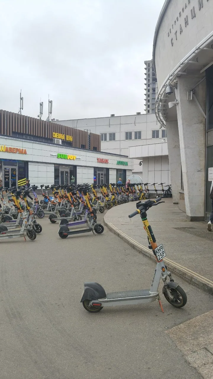 😳😳Транспортно-пересадочный узел у "Владыкино": самокат — метро.
