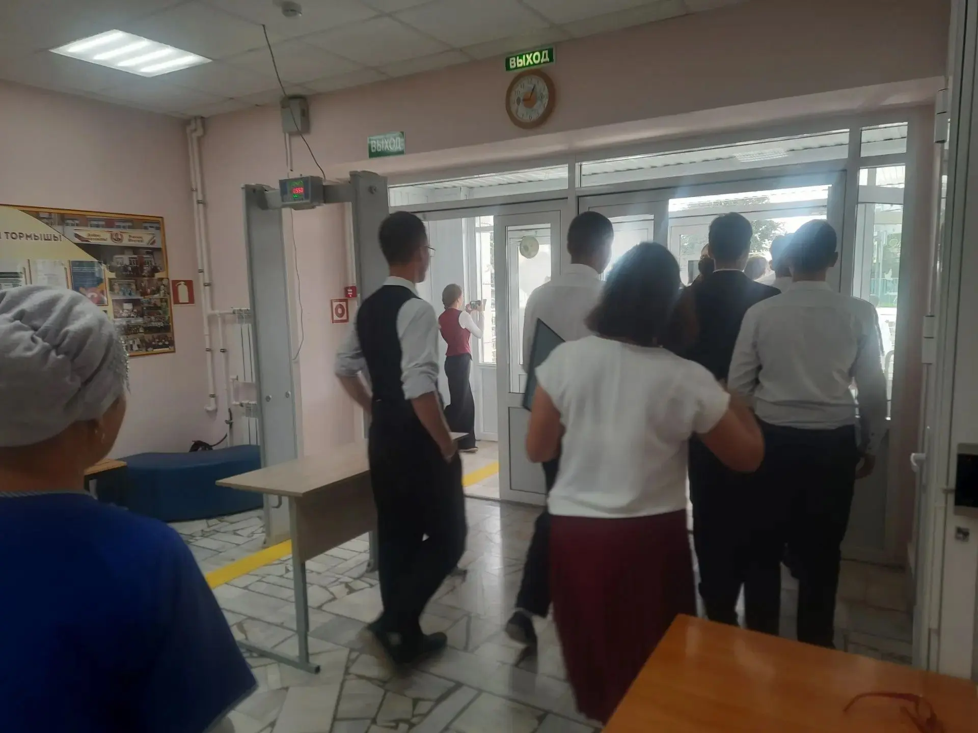 В гимназии 3 сентября состоялась учебная эвакуация, проведённая под руководством главно...