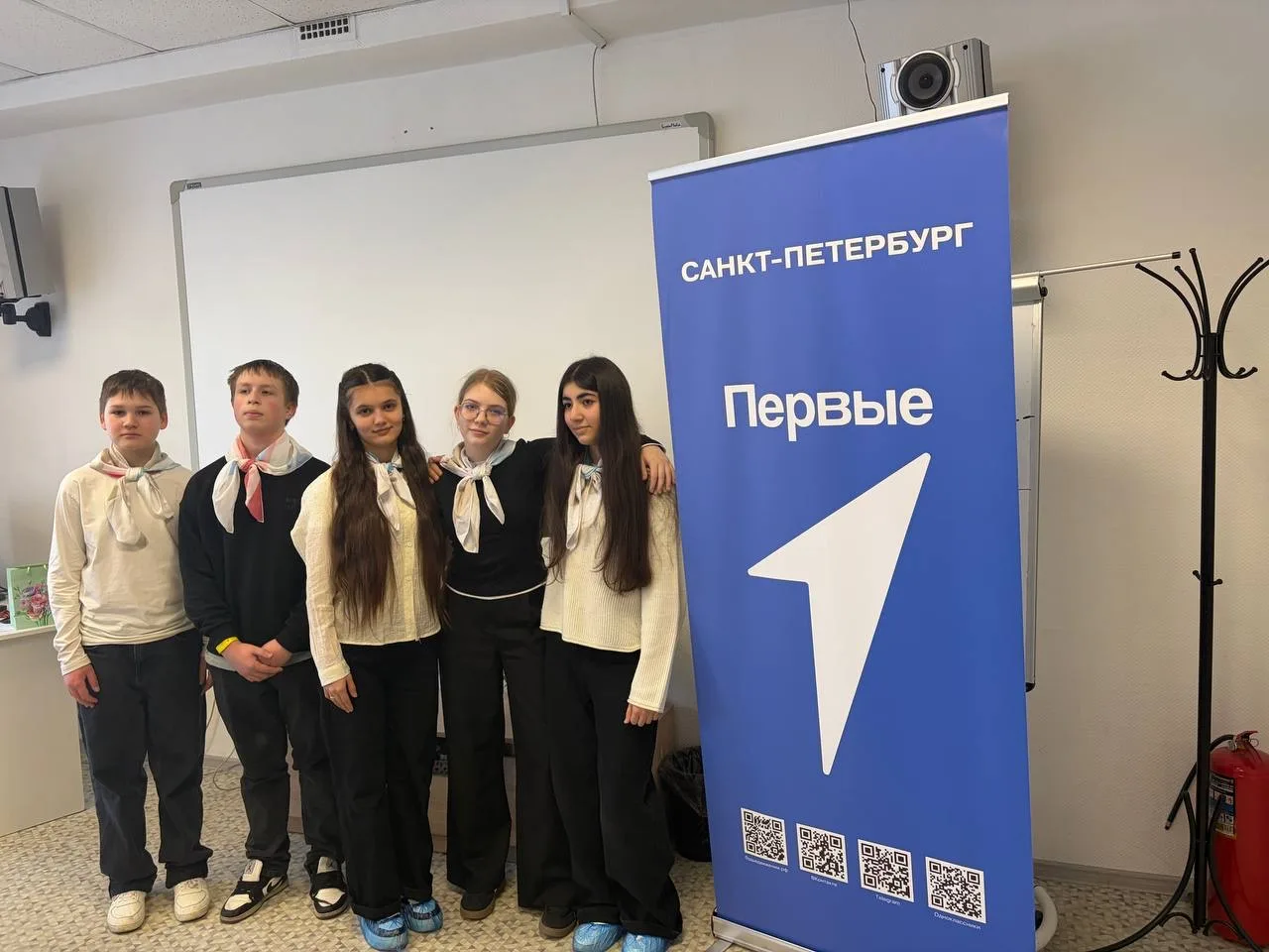 🇷🇺18 марта в Доме творчества,  совместно с «Движением Первых» прошло мероприятие, посвящённое Дню во