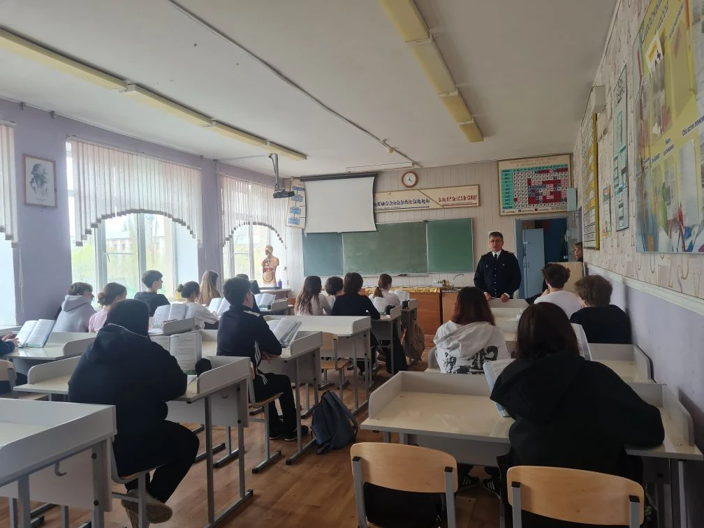 🚢 Встреча с будущим: в нашей школе побывал представитель Волгоградского техникума водного транспорта