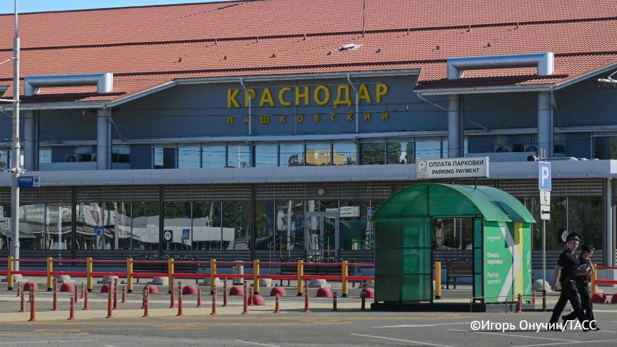 ✈️ Вылет и прилет 34 рейсов задерживается в международном аэропорту Краснодара, следует...