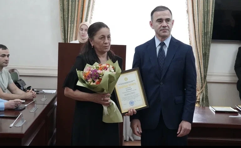 Сегодня в Доме Правительства КЧР прошло торжественное мероприятие, посвящённое Дню работников тексти
