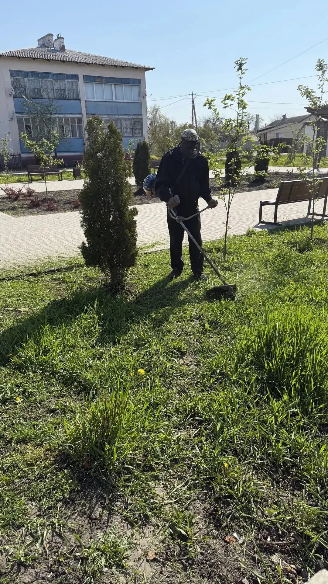 В нашем уютном посёлке продолжается активная работа по благоустройству территории, и мы...