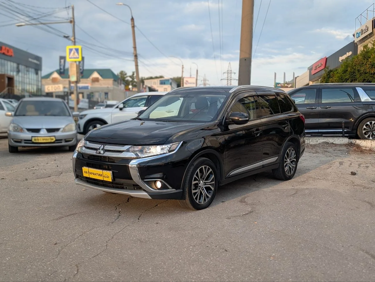 MITSUBISHI OUTLANDER