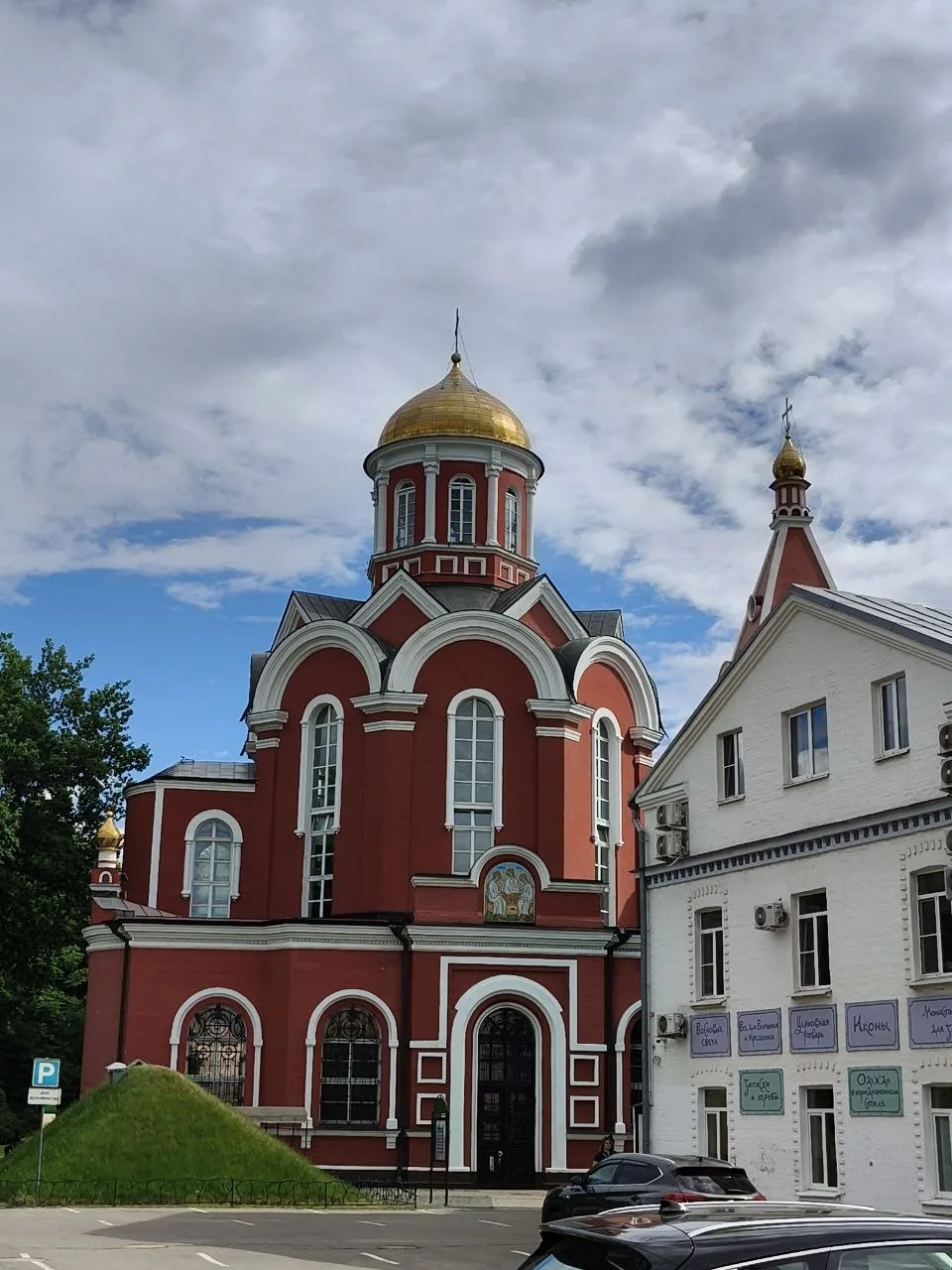 Эту трапезную добавить в рубрику #православныйстритфуд можно только условно: здесь не п...