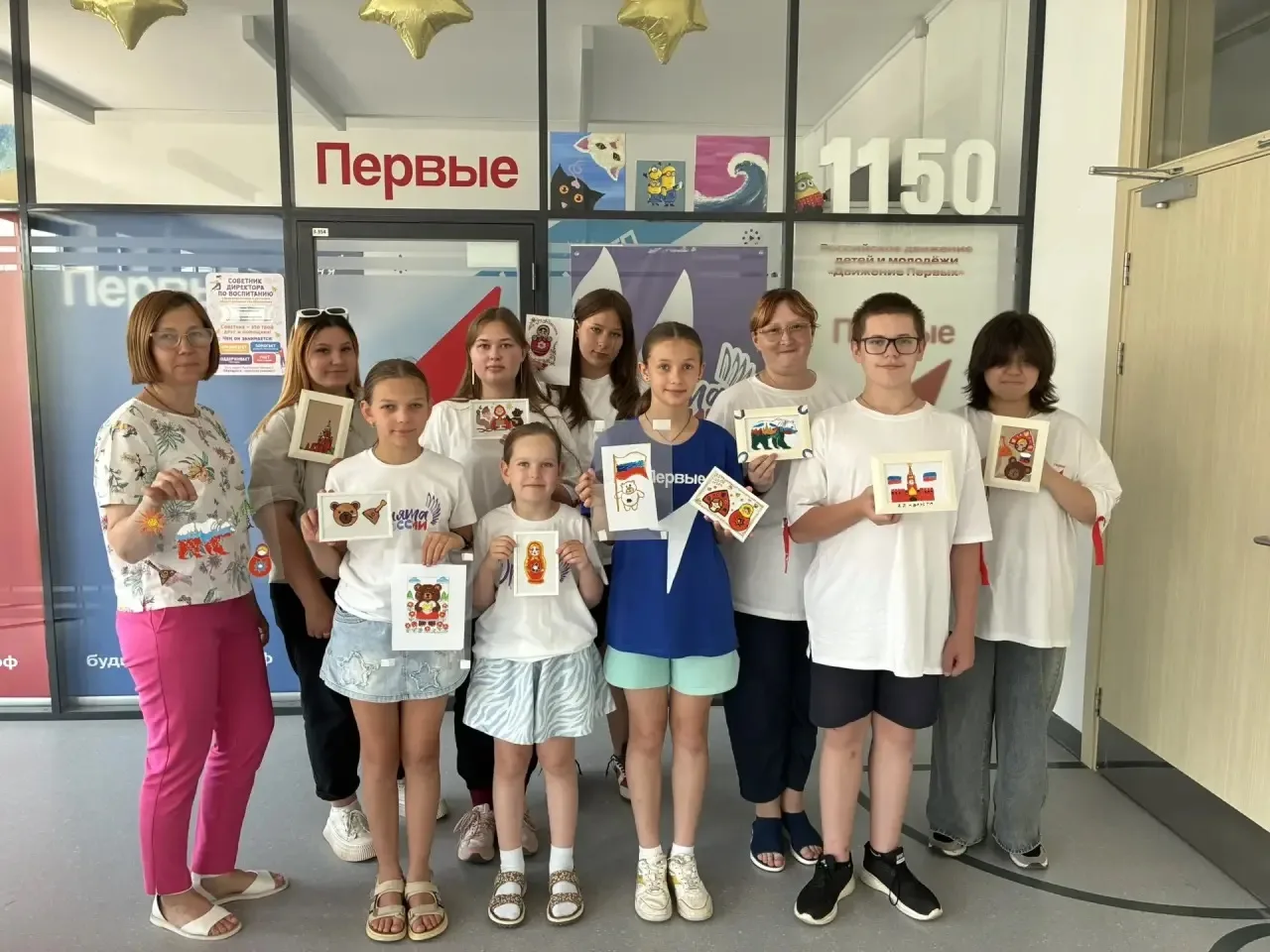 🇷🇺 Белый, синий, красный- теперь у нас на стекле🎨