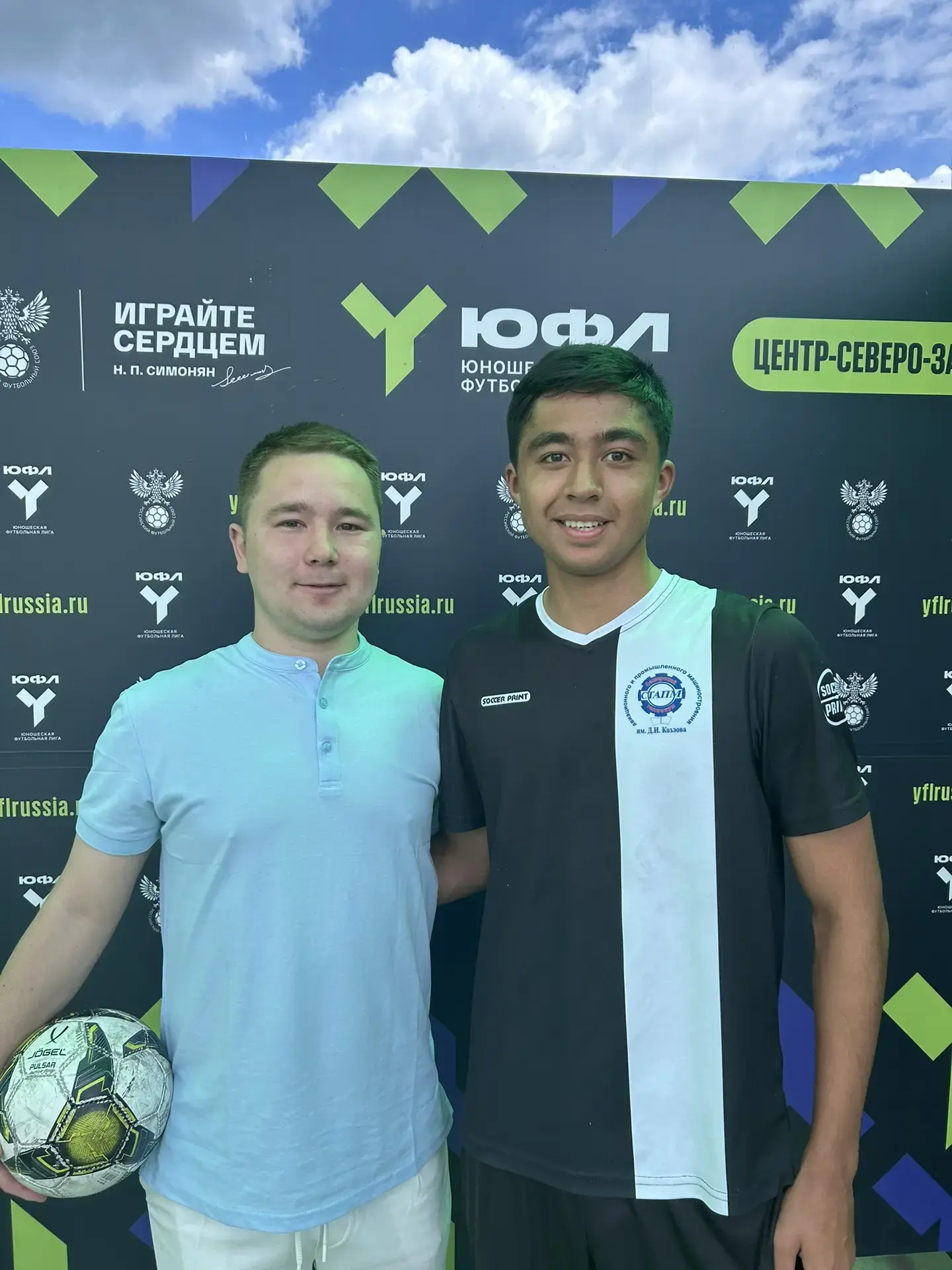 Новости из Орла! Футбольная команда "СТАПМ" одержала первую победу! ⚽️

1 и 2 июня наши футболисты п