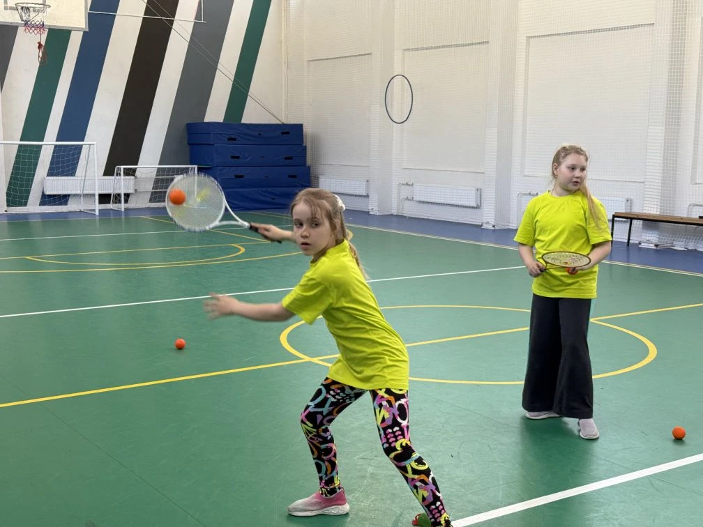 🎾Встреча с профессионалами ролибола на площадке Ударников!  21 апреля в нашей гимназии прошло особен