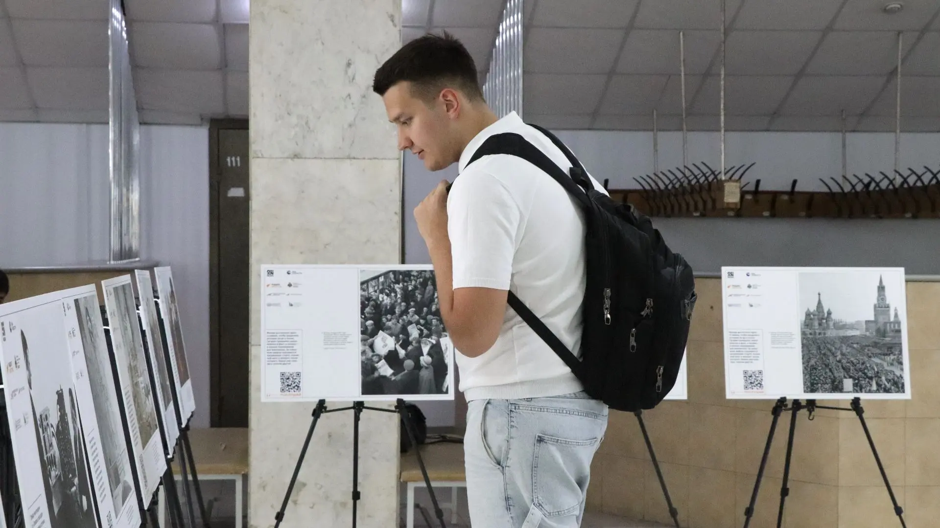 👨‍🚀 В Казанском университете открылась фотовыставка «Первые среди звезд»