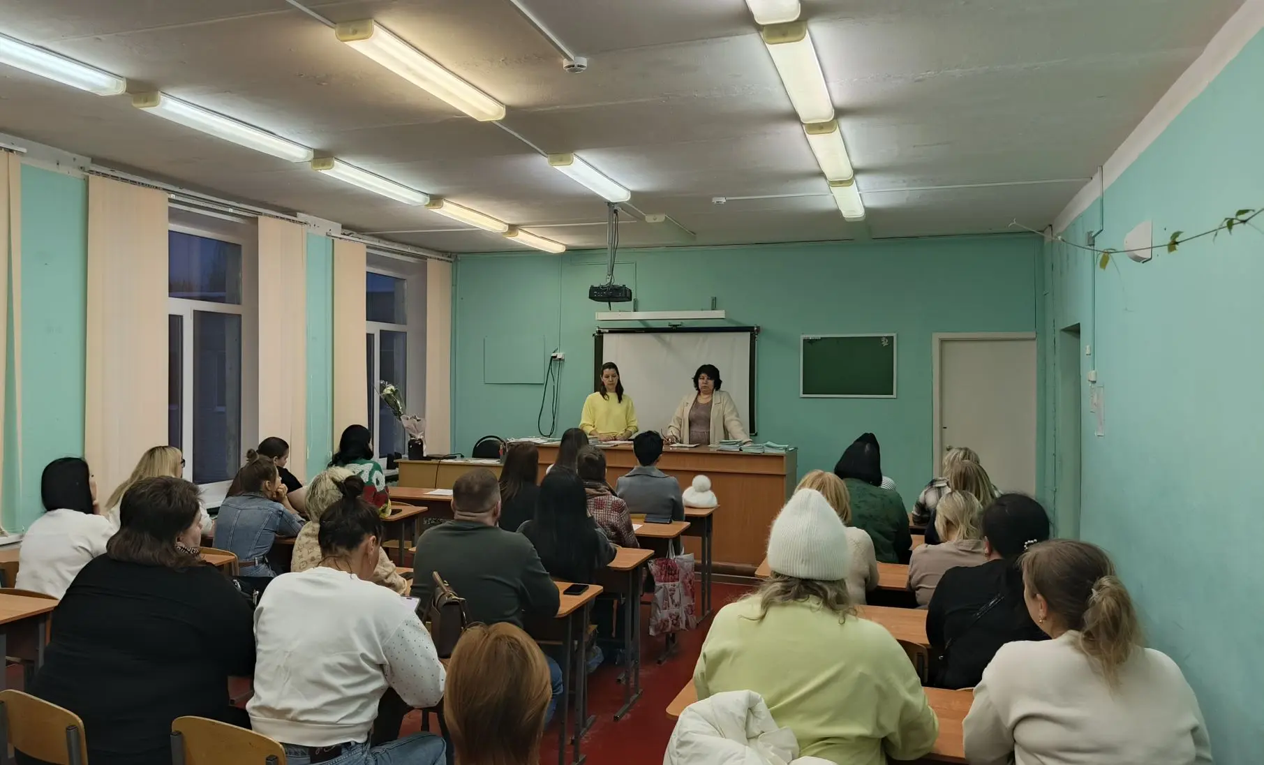 19 февраля в школе состоялось очередное заседание Совета родителей. Представители от каждого класса 