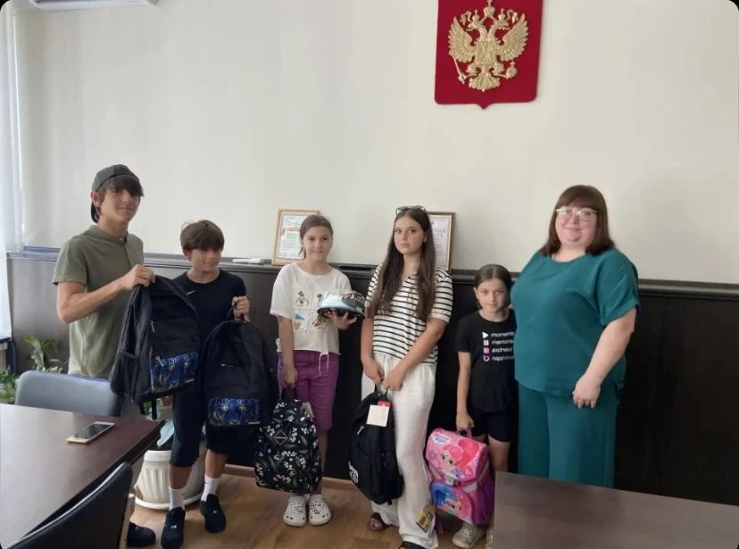 🙏Добро в действии: юные жители Лазаревского района получили поддержку к 1 сентября
