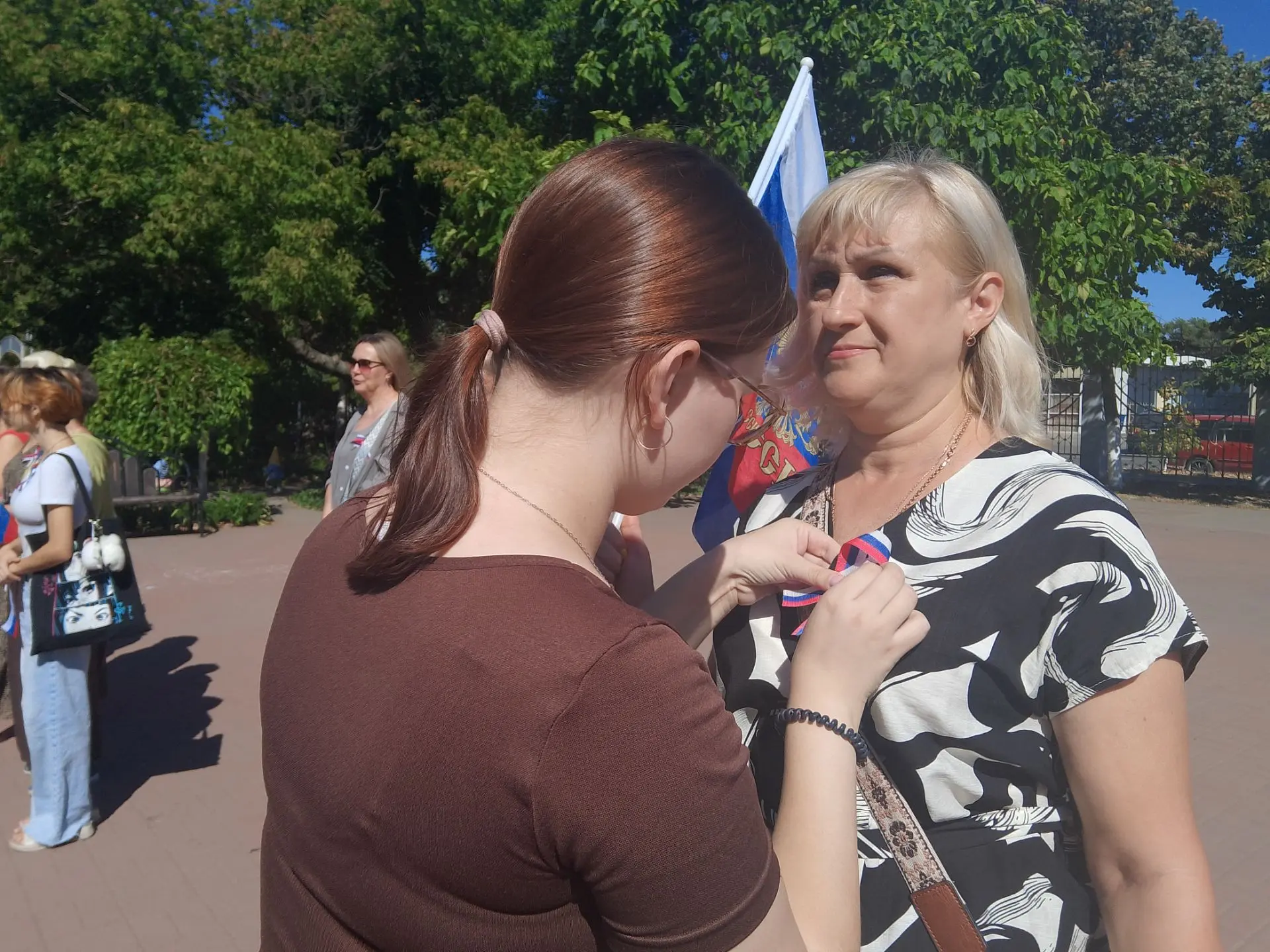 В городском парке КиО, прошёл торжественный митинг, посвящённый Дню Государственного фл...