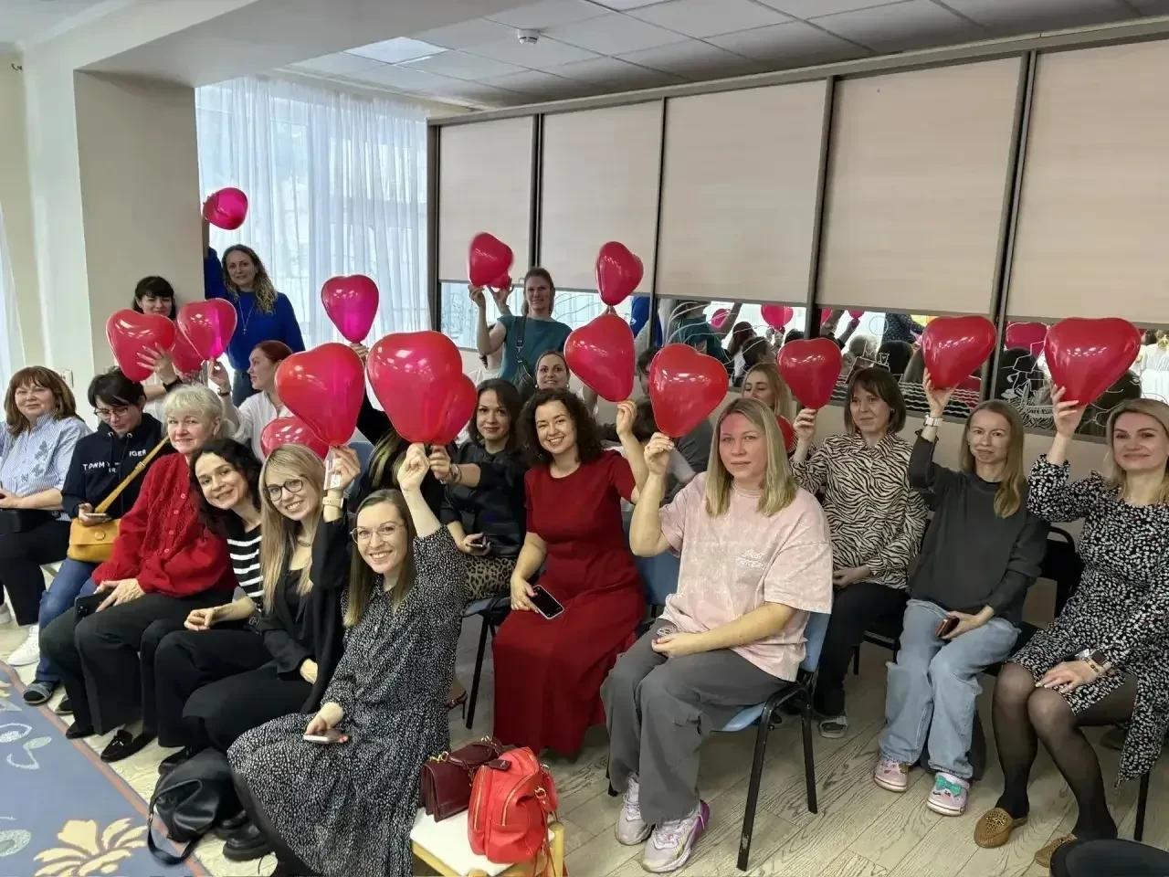 🌷Весенний букет для самых любимых 🥰  В дошкольном отделении ШИК 16 прошли праздничные утренники, пос