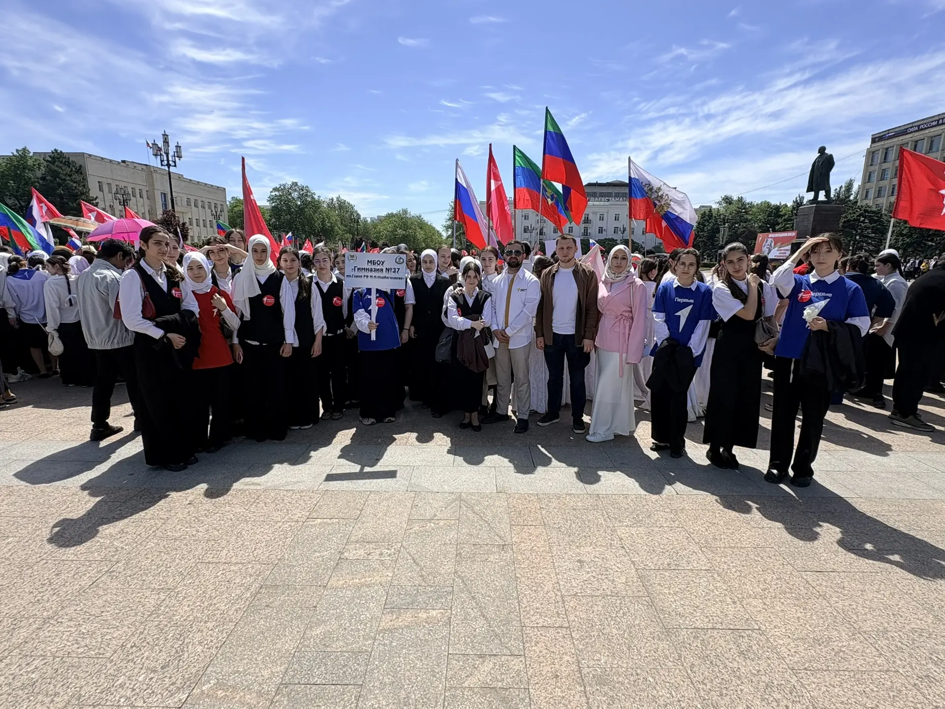 📌В Махачкале состоялся масштабный Парад наследников Победы. Около 2,5 тысяч юных дагестанцев приняли