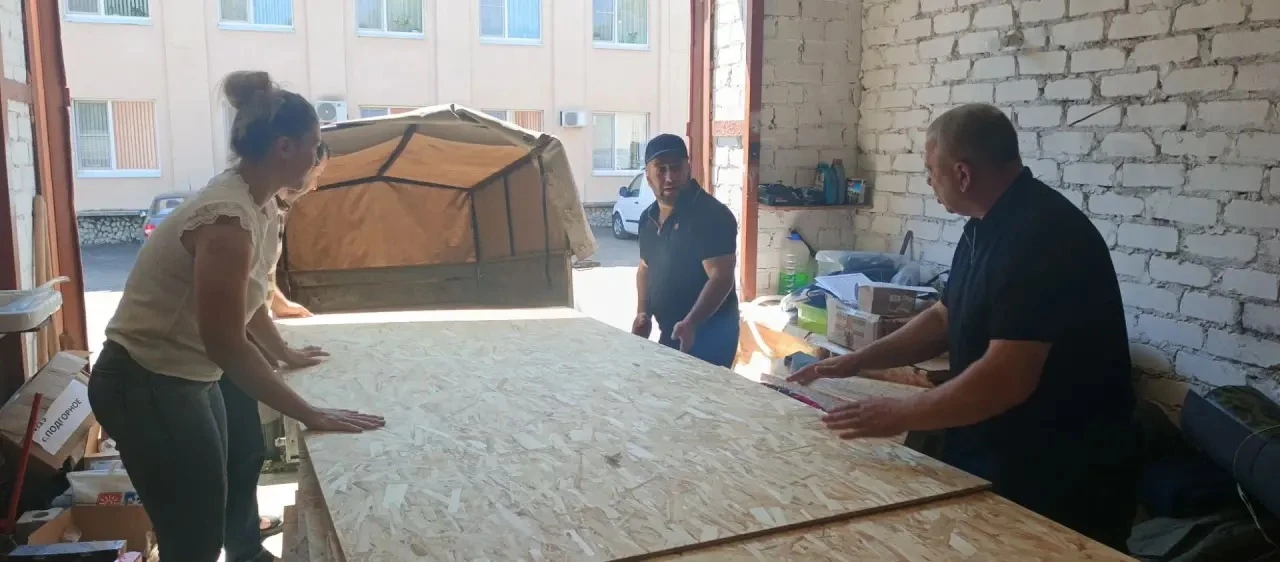 Продолжаем помогать нашим ребятам, находящимся в зоне специальной военной операции. Сегодня отправил