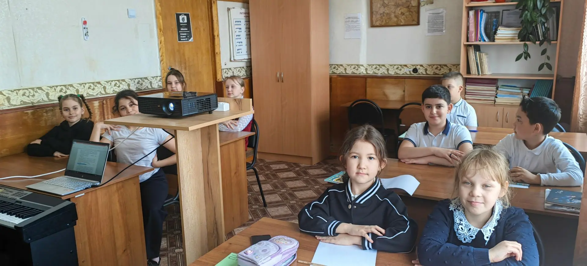 30 сентября — дата, которая навсегда вошла в современную историю России. Чтобы ребята л...