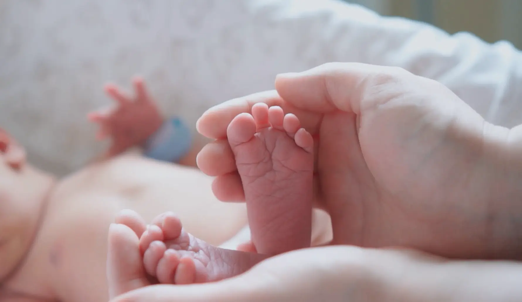 🤱В 38 недель и с острым животом: как врачи Александровской больницы и присоединенного ...