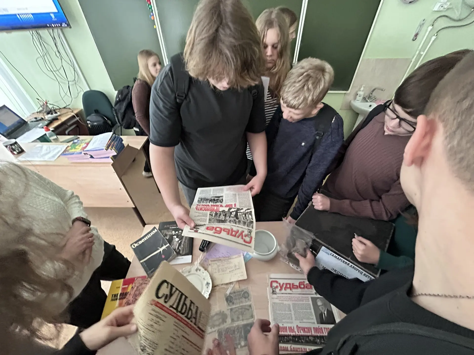 «Бабочки здесь больше не летают» — под таким пронзительным названием в нашей школе прошли классные ч