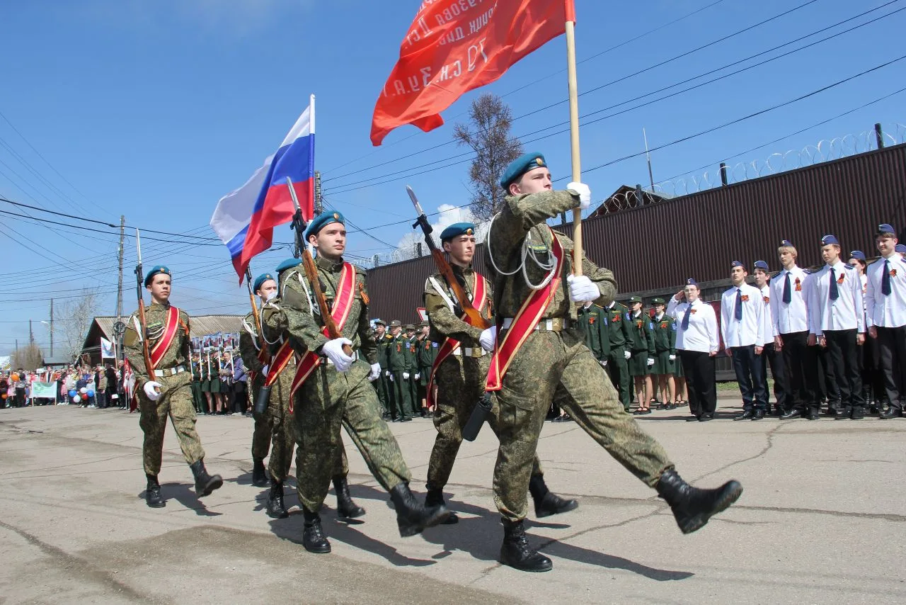 Вся Россия встречала главный праздник страны со слезами на глазах. Для нашего народа это священная д