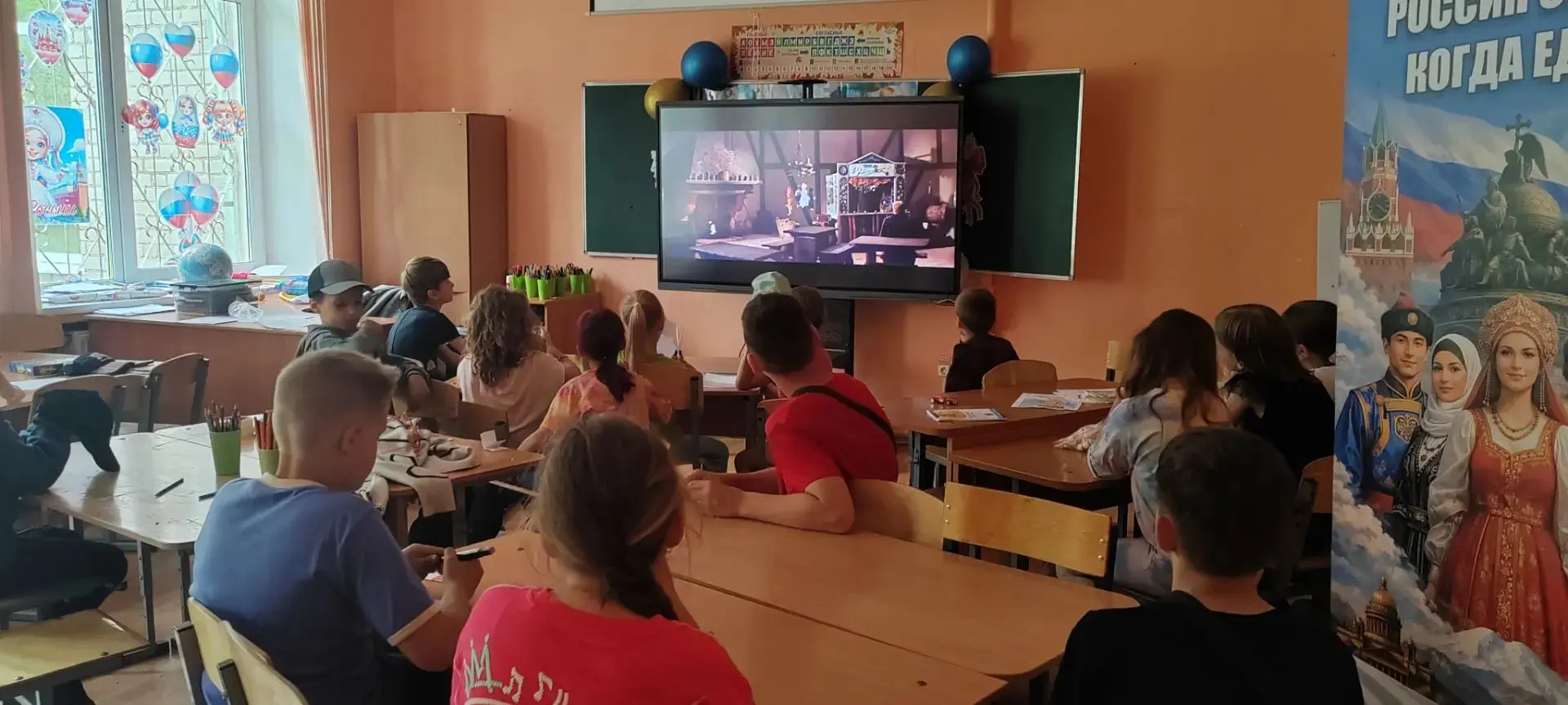 🎬 Культурный день в нашем лагере!
Сегодня наши юные кинолюбители посмотрели настоящий шедевр советс