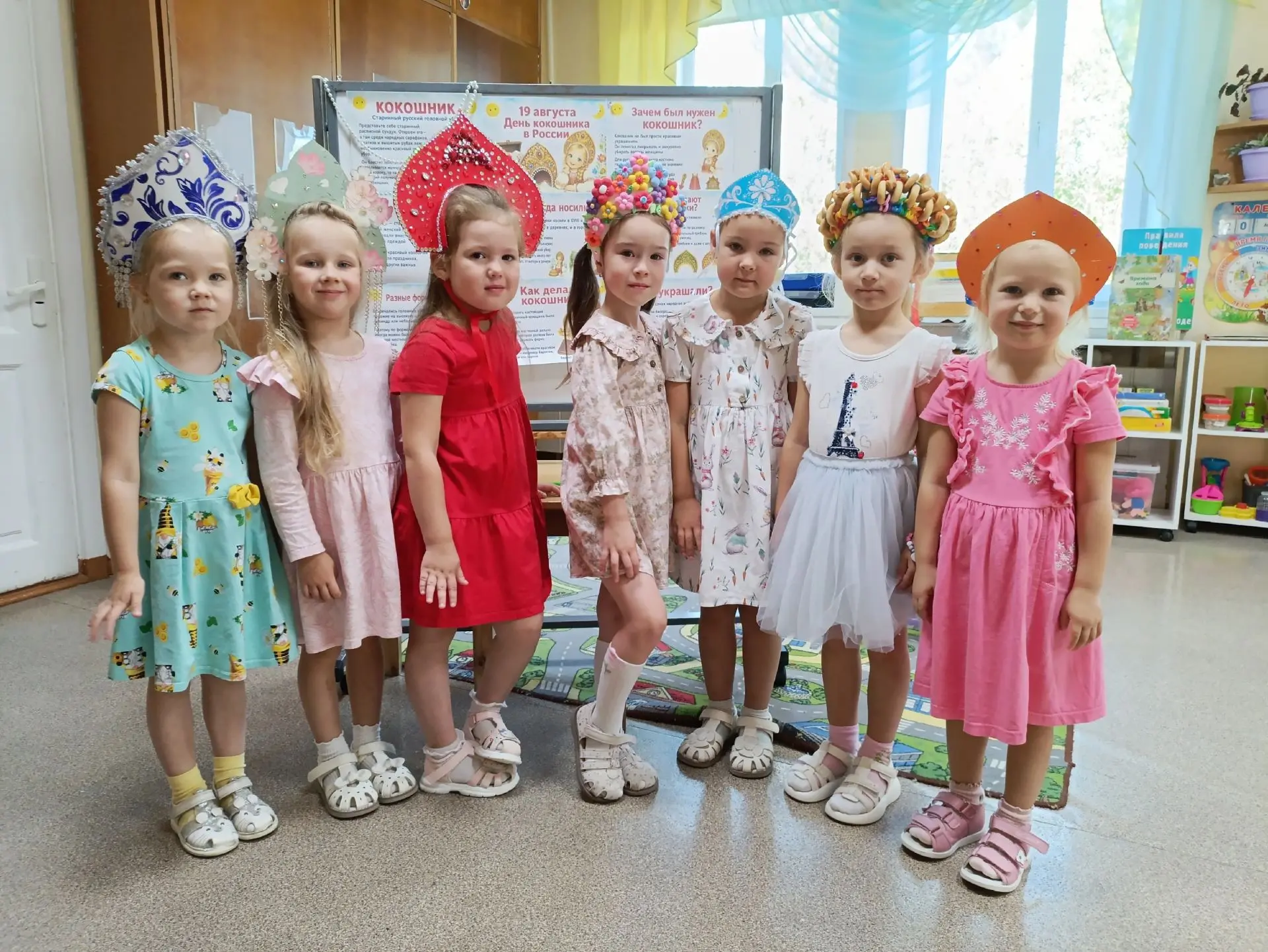 День кокошника прошел в группе #Капитошки  Ребята показали красивые русские головные уб...
