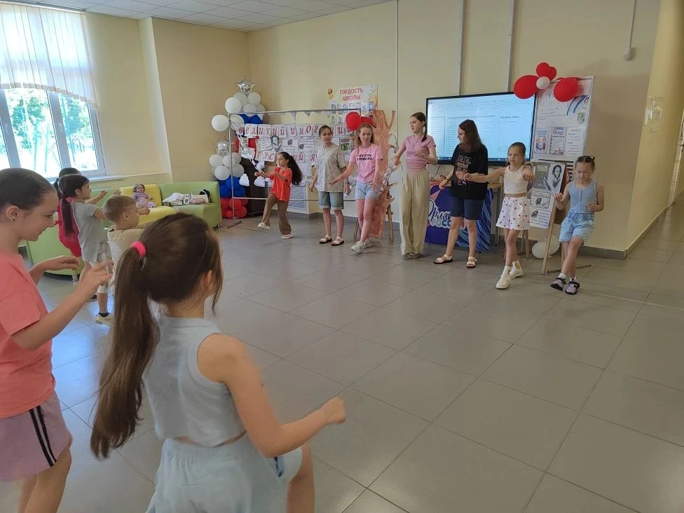 ☀️ Шестой день в лагере «Орлята России»: заряд бодрости и море улыбок! ☀️

Сегодняшний день начался 