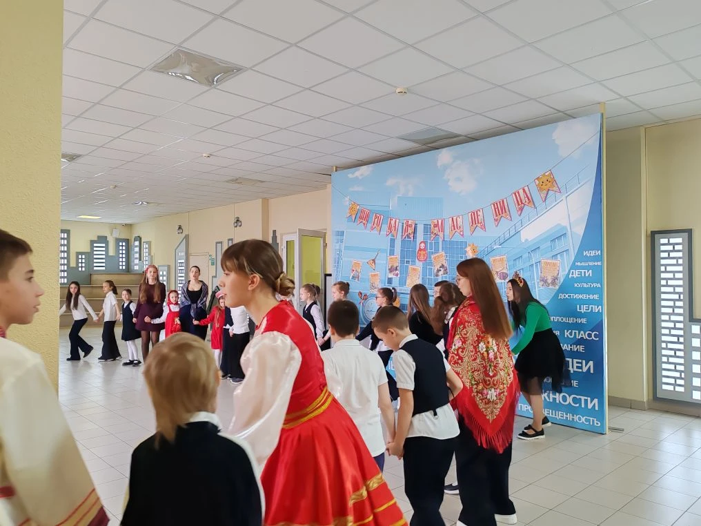 🥞 Масленичный финал: пятница в школе прошла с размахом! ☀️  Пятница стала ярким завершающим аккордом